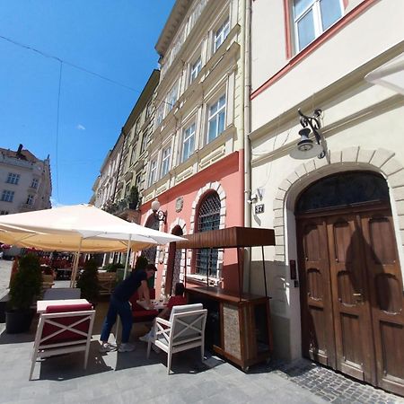 Peaceful Studio On Rynok Square Λβιβ Εξωτερικό φωτογραφία