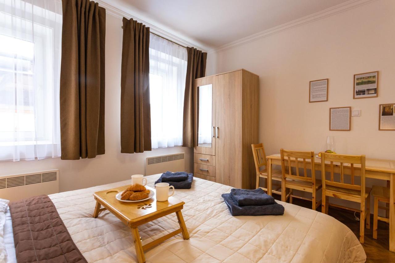 Peaceful Studio On Rynok Square Λβιβ Εξωτερικό φωτογραφία