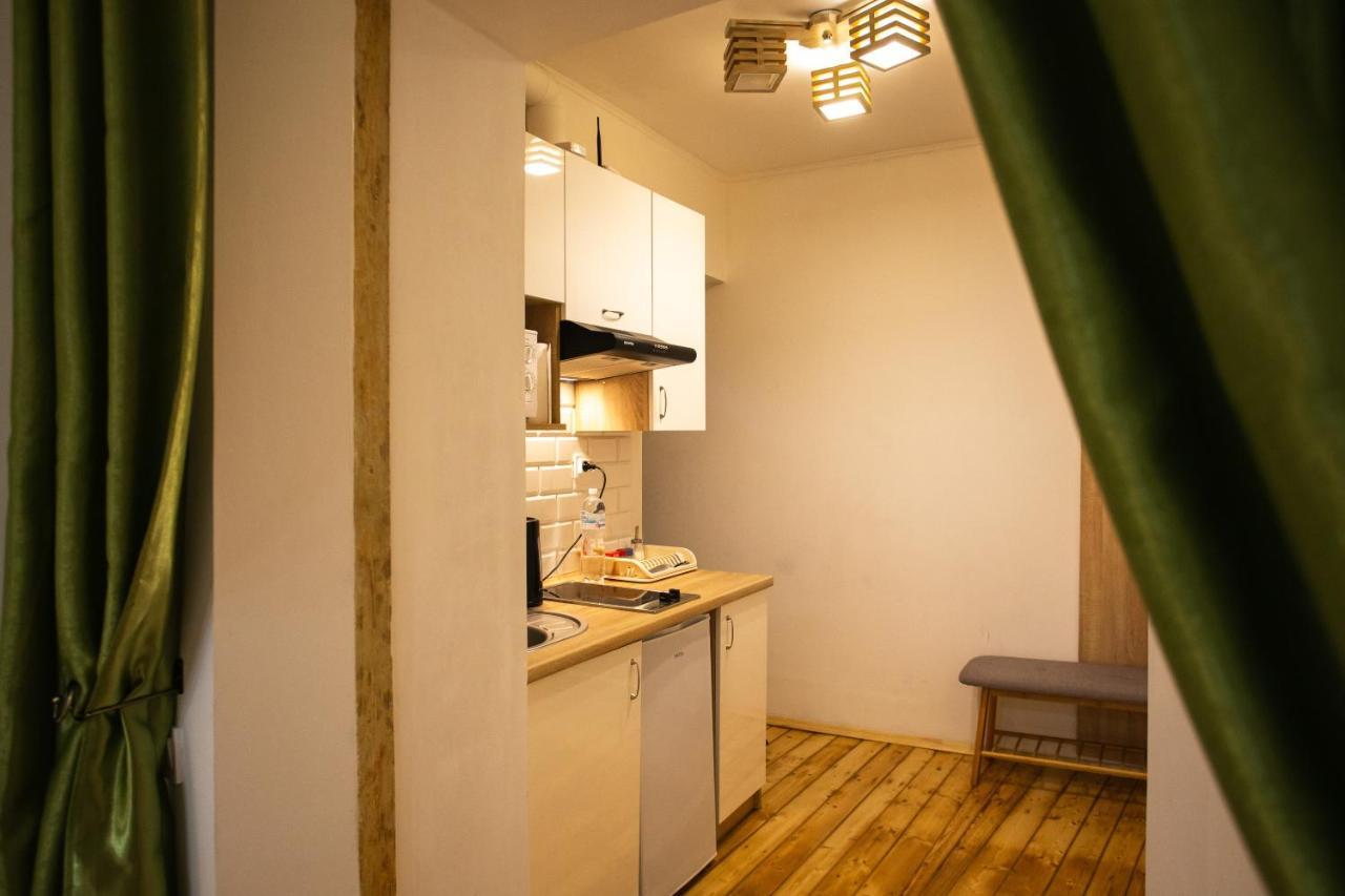 Peaceful Studio On Rynok Square Λβιβ Εξωτερικό φωτογραφία