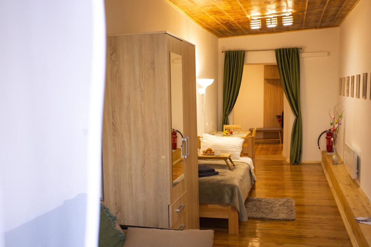 Peaceful Studio On Rynok Square Λβιβ Εξωτερικό φωτογραφία