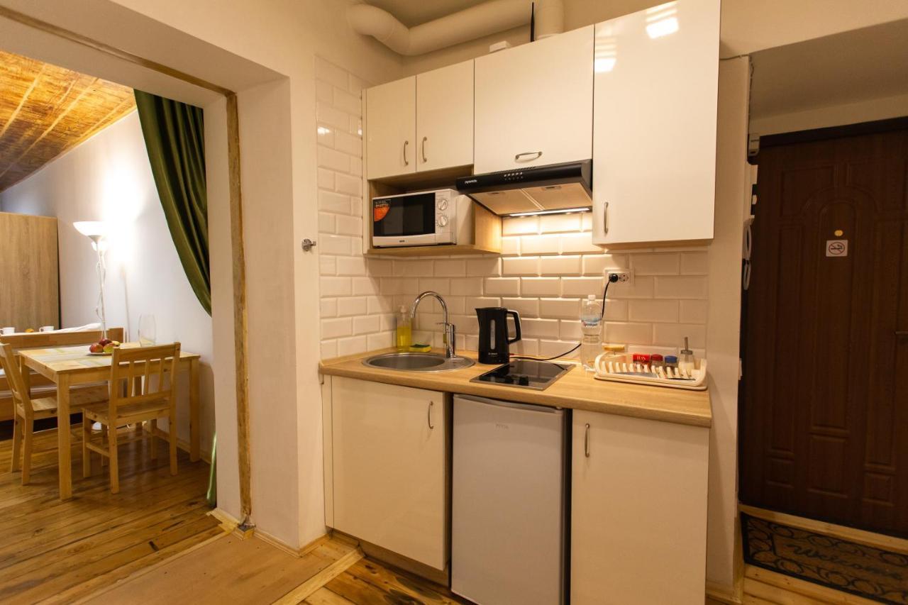 Peaceful Studio On Rynok Square Λβιβ Εξωτερικό φωτογραφία
